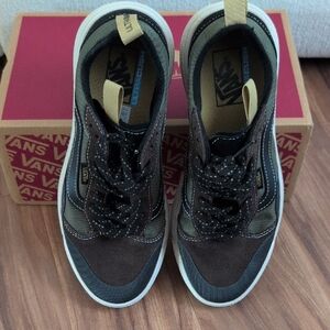 Vans EXO SE Black, Brown, Green Sneakers